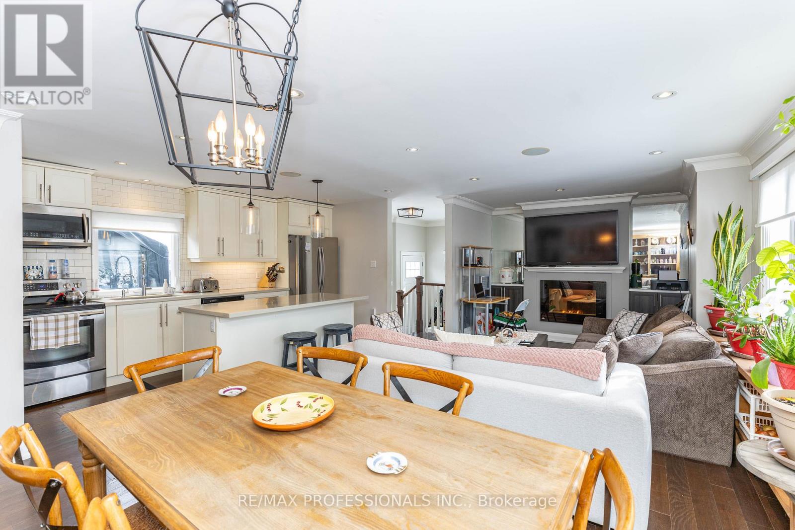 58 Rutledge Road, Mississauga, Ontario  L5M 1H4 - Photo 8 - W12932064