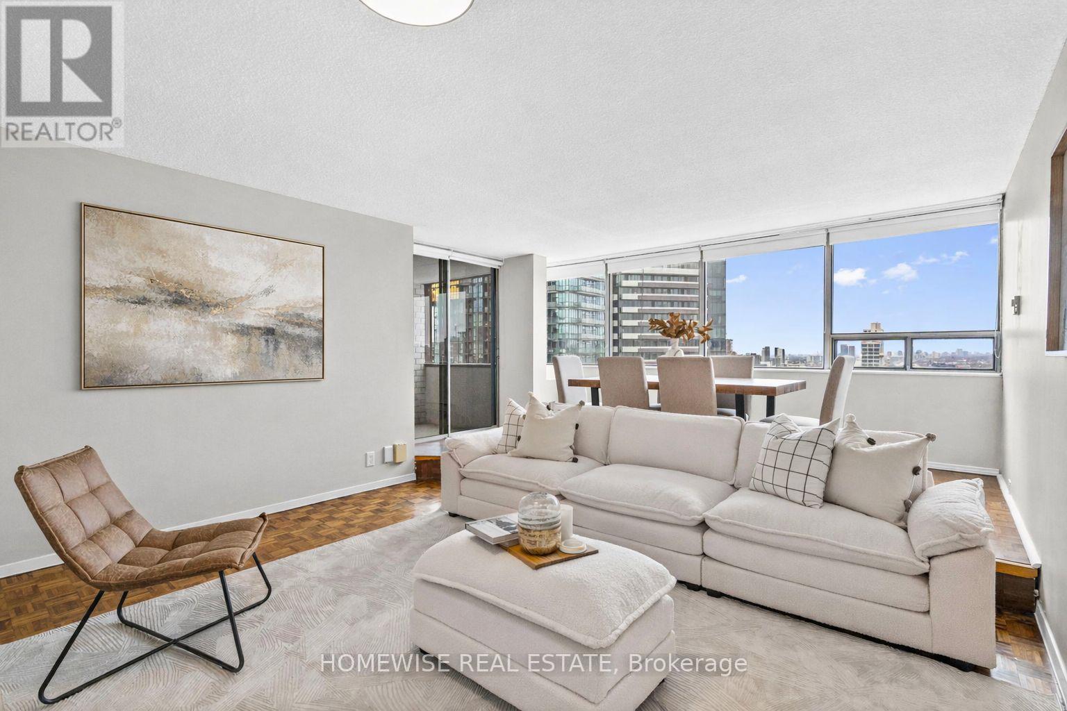 1807 - 914 Yonge Street, Toronto, Ontario  M4W 3C8 - Photo 2 - C12817732