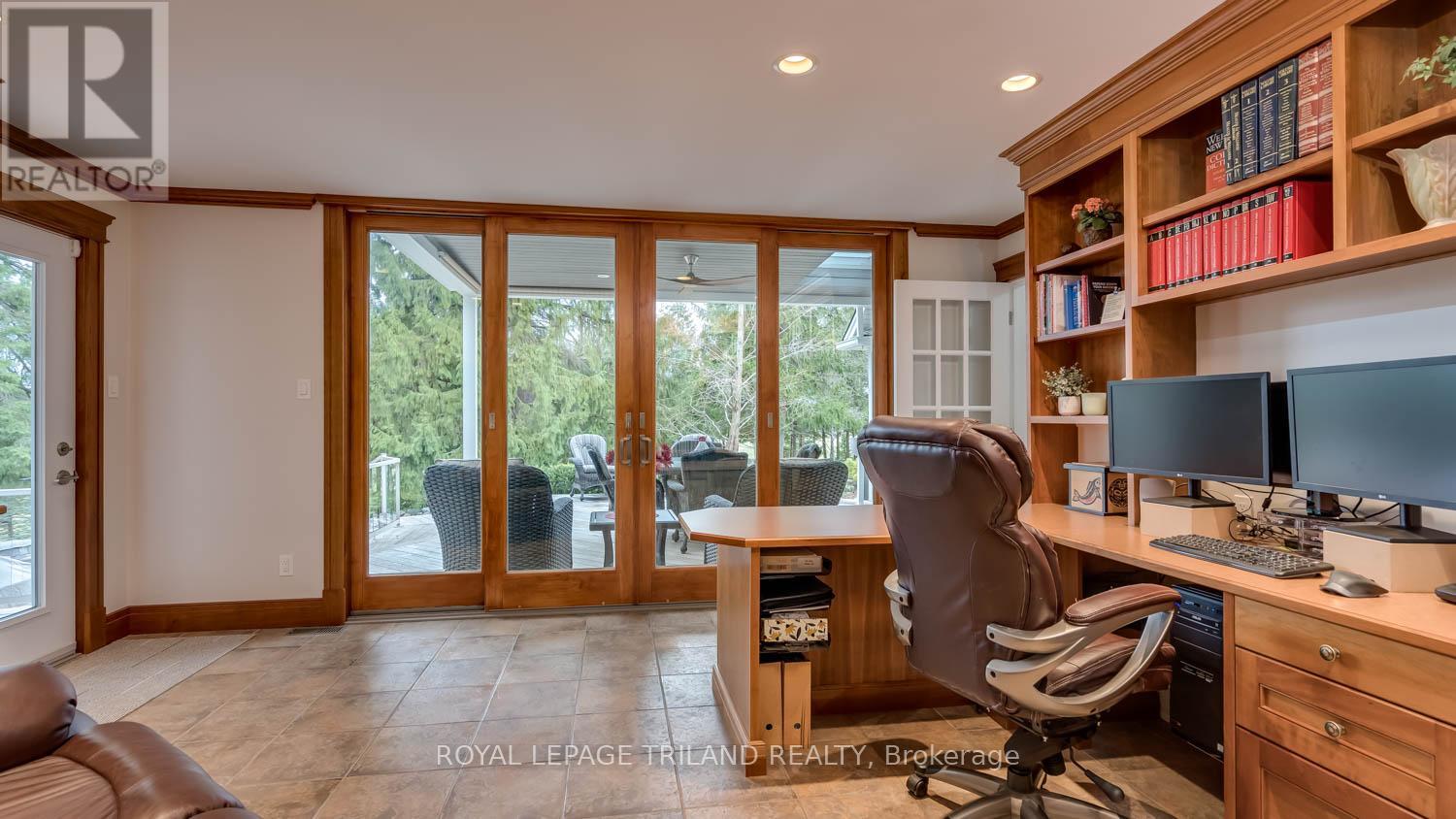 2416 Sunningdale Road W, Middlesex Centre, Ontario  N6H 5L2 - Photo 18 - X12991416