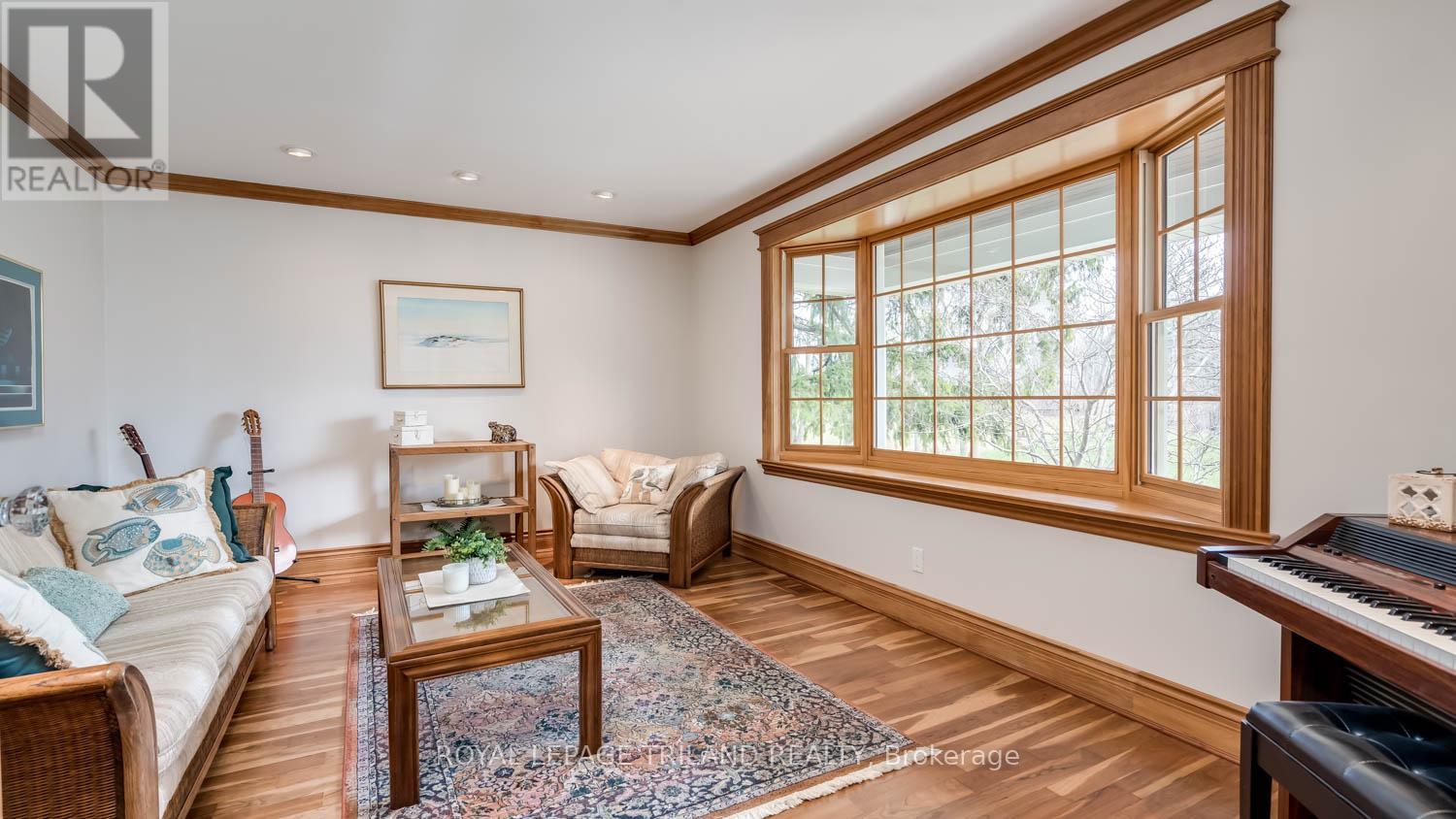 2416 Sunningdale Road W, Middlesex Centre, Ontario  N6H 5L2 - Photo 17 - X12991416