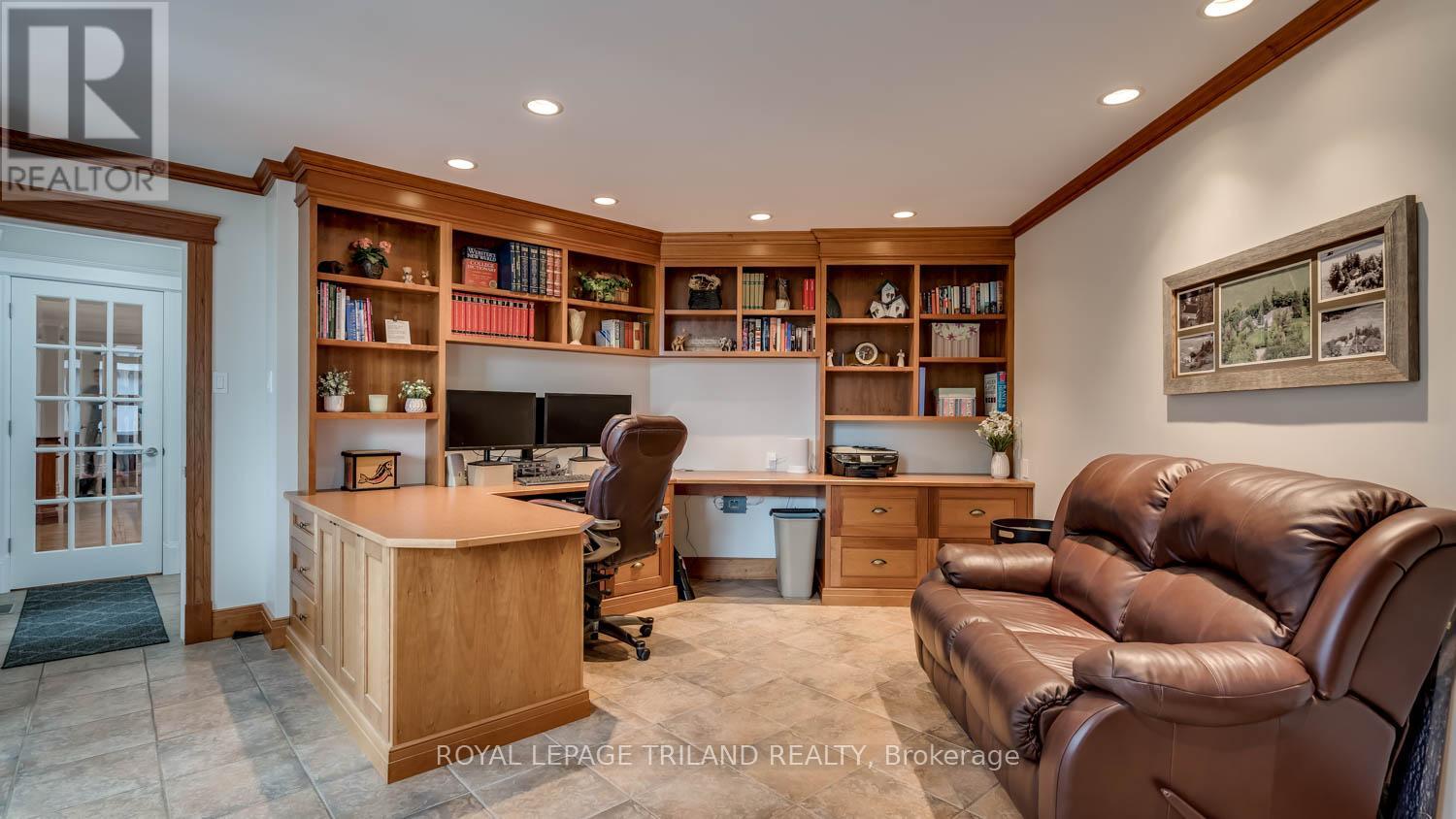 2416 Sunningdale Road W, Middlesex Centre, Ontario  N6H 5L2 - Photo 19 - X12991416