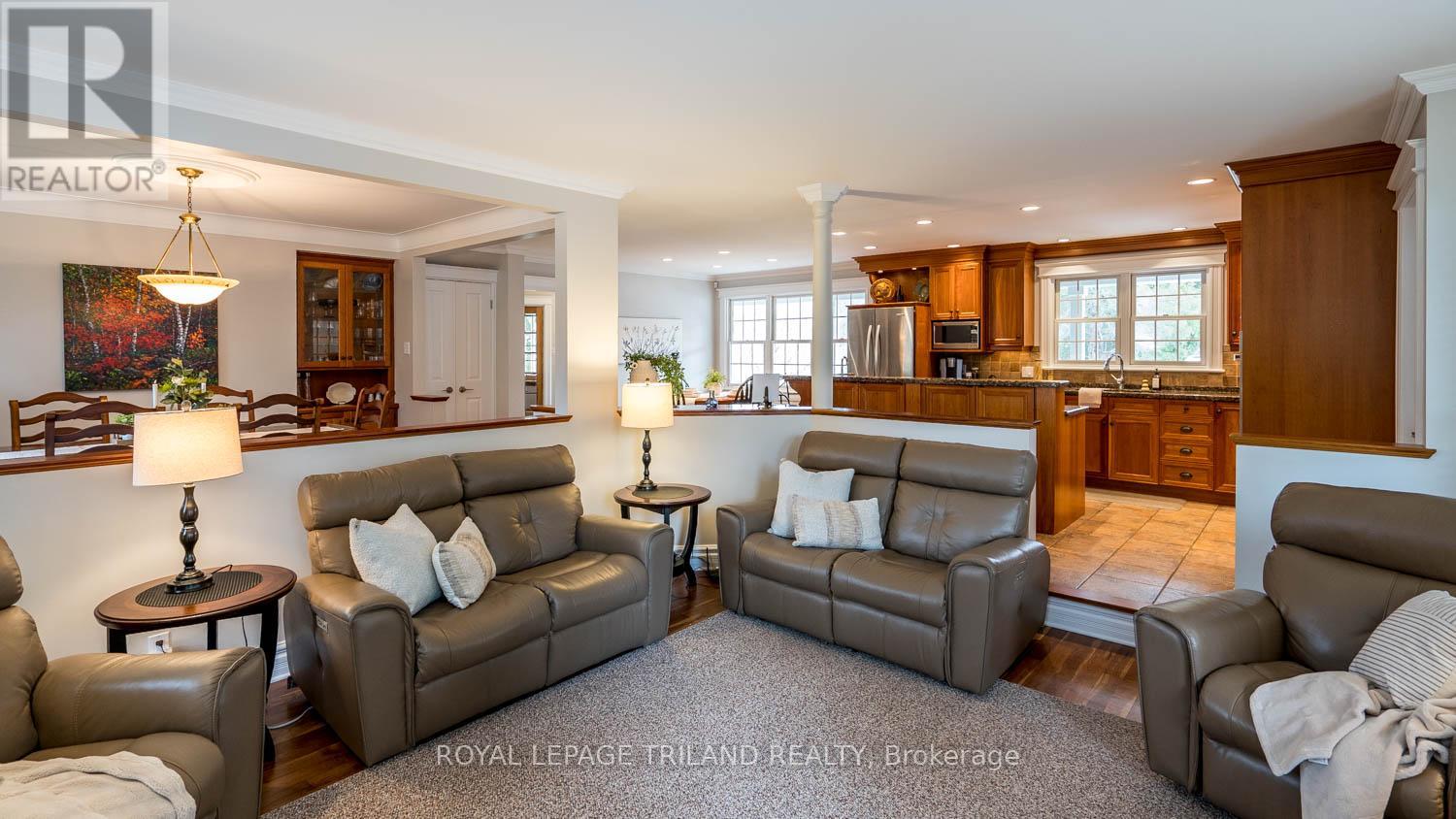 2416 Sunningdale Road W, Middlesex Centre, Ontario  N6H 5L2 - Photo 7 - X12991416