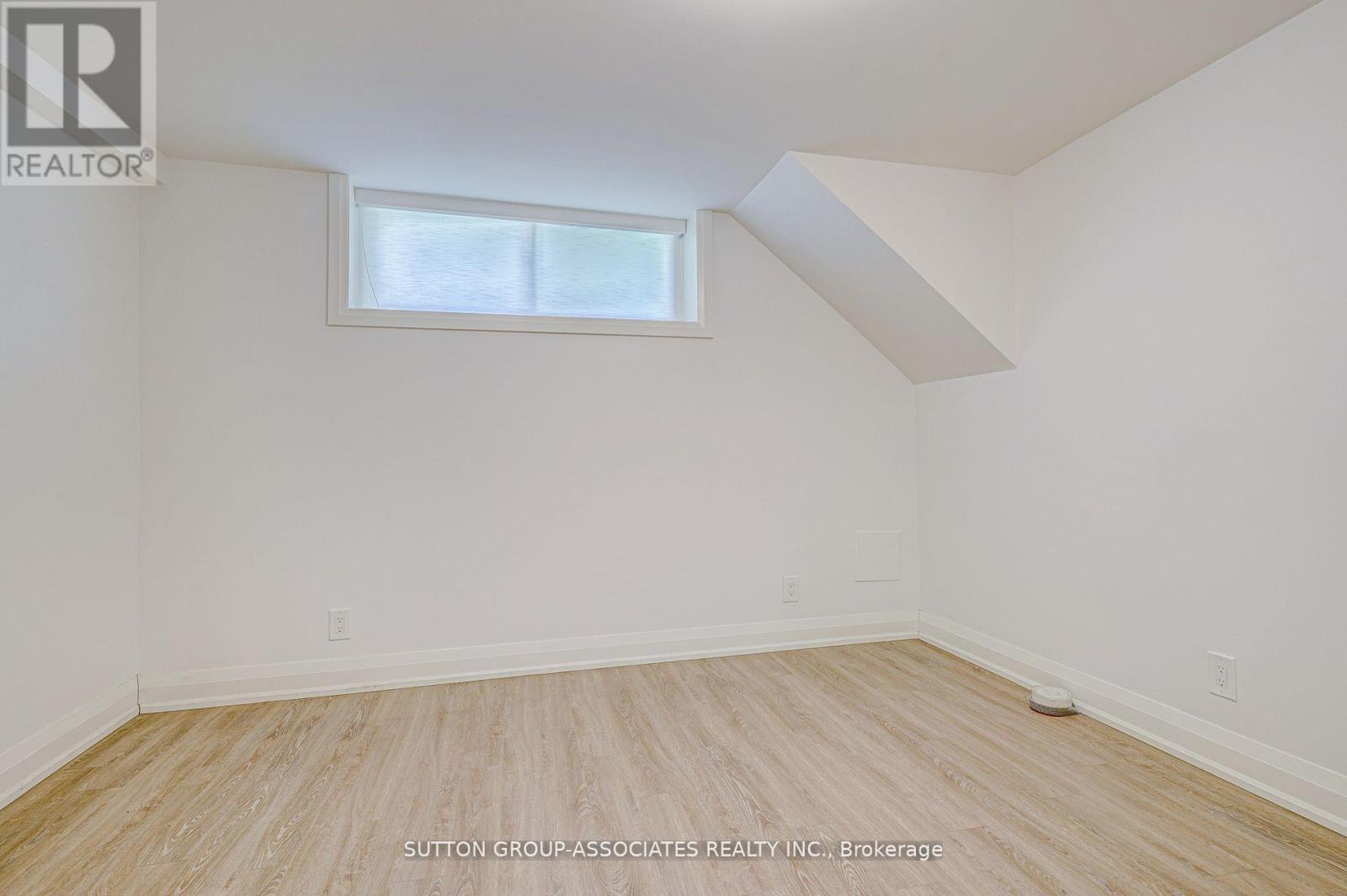 Lower - 233 Albany Avenue, Toronto, Ontario  M5R 3C7 - Photo 17 - C12991246