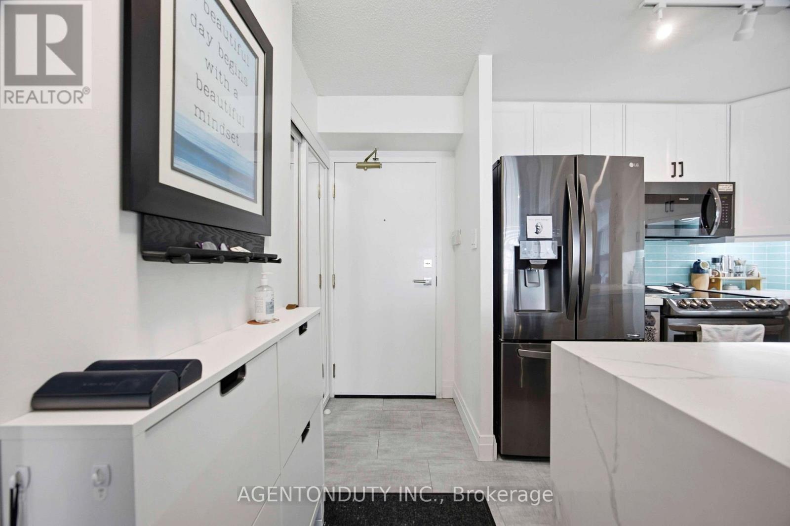 516 - 109 Front Street E, Toronto, Ontario  M5A 4P7 - Photo 4 - C12991274