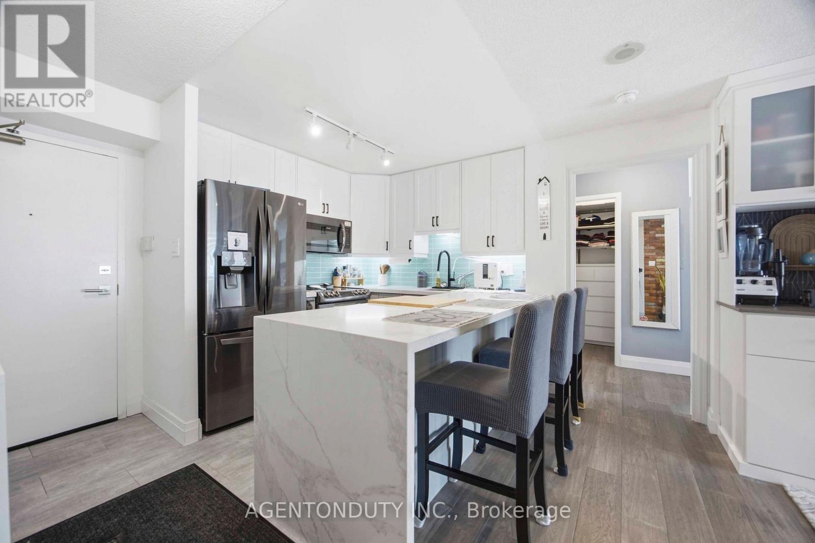 516 - 109 Front Street E, Toronto, Ontario  M5A 4P7 - Photo 9 - C12991274