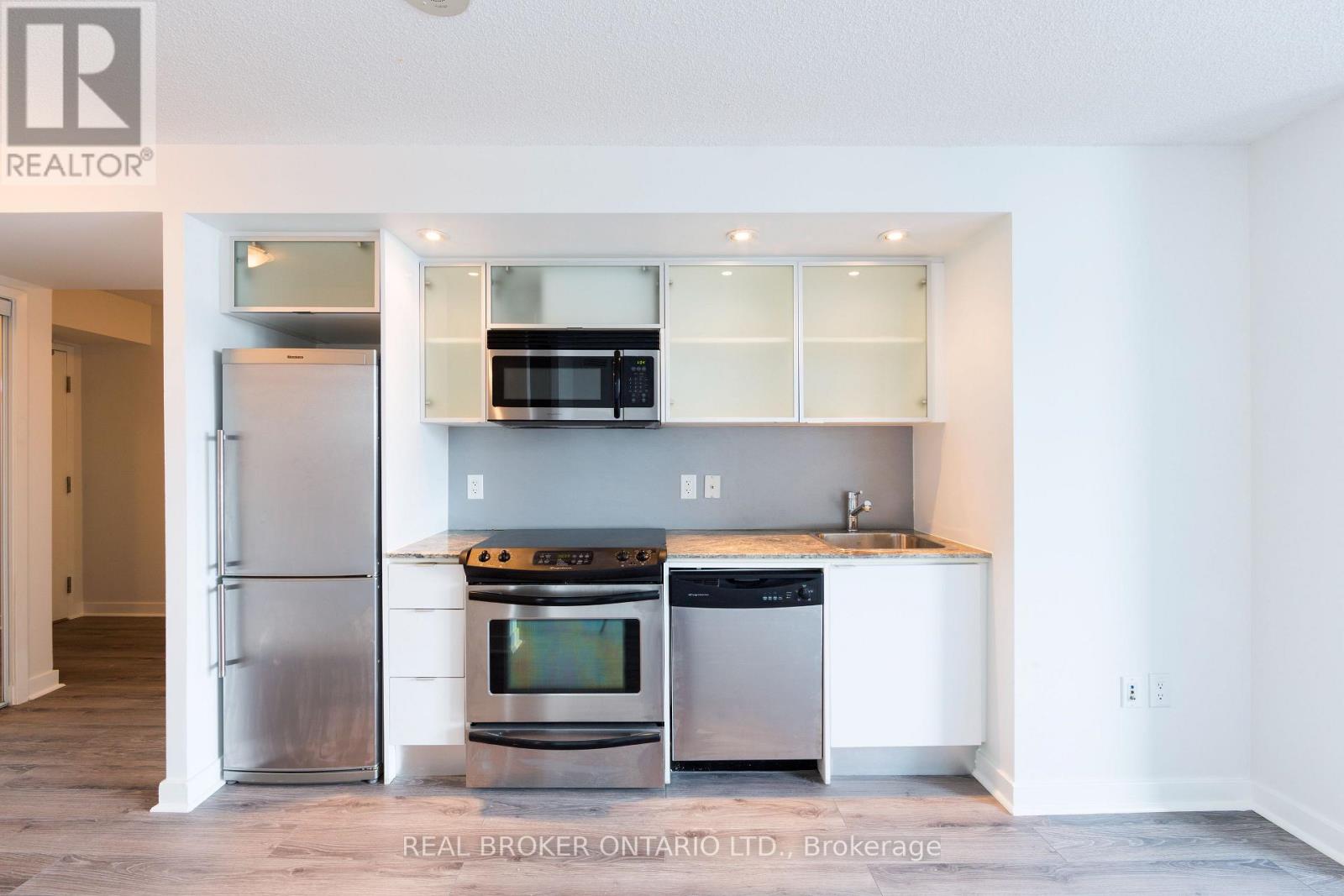 2716 - 25 Telegram Mews, Toronto, Ontario  M5V 3Y9 - Photo 12 - C12991278