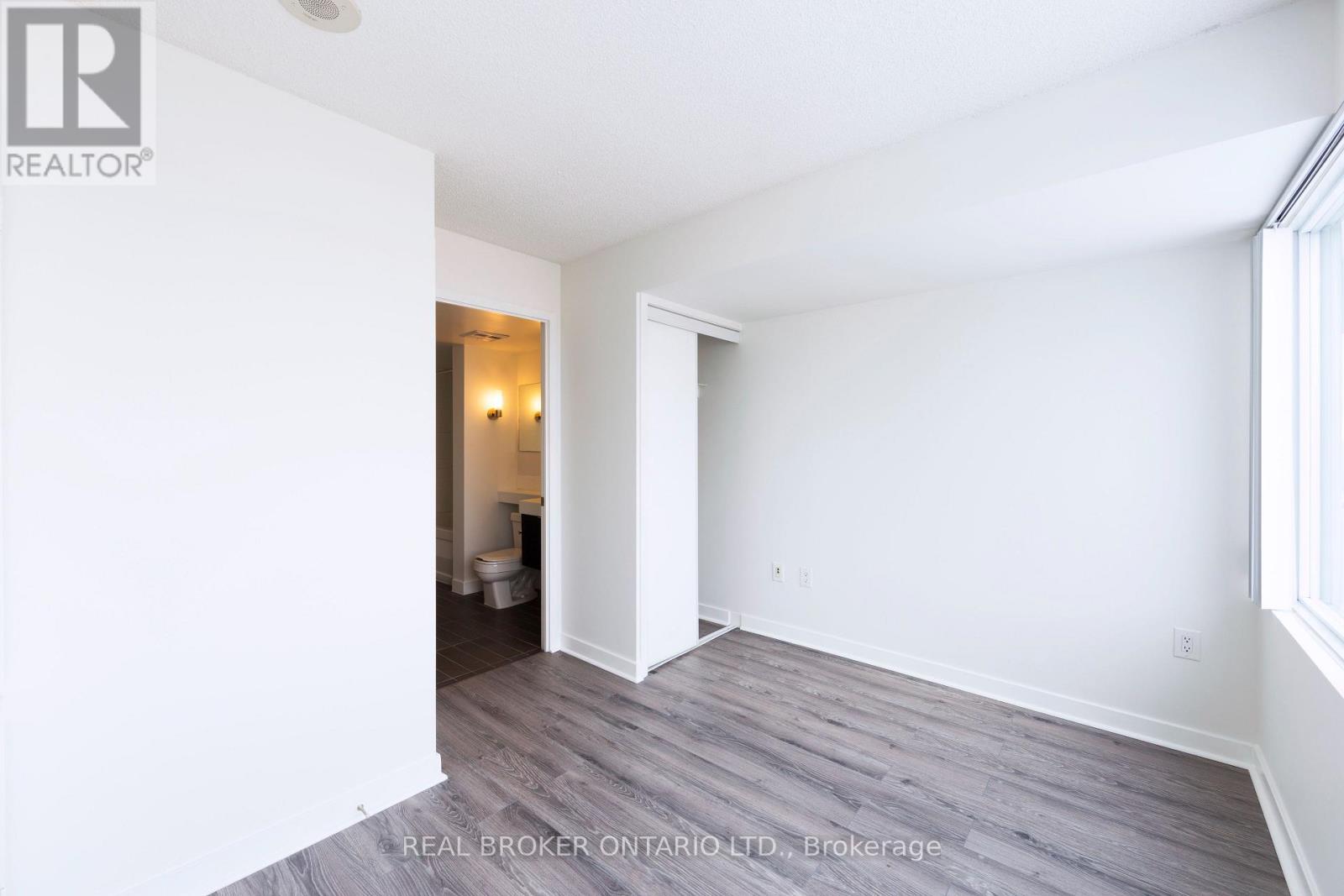 2716 - 25 Telegram Mews, Toronto, Ontario  M5V 3Y9 - Photo 7 - C12991278