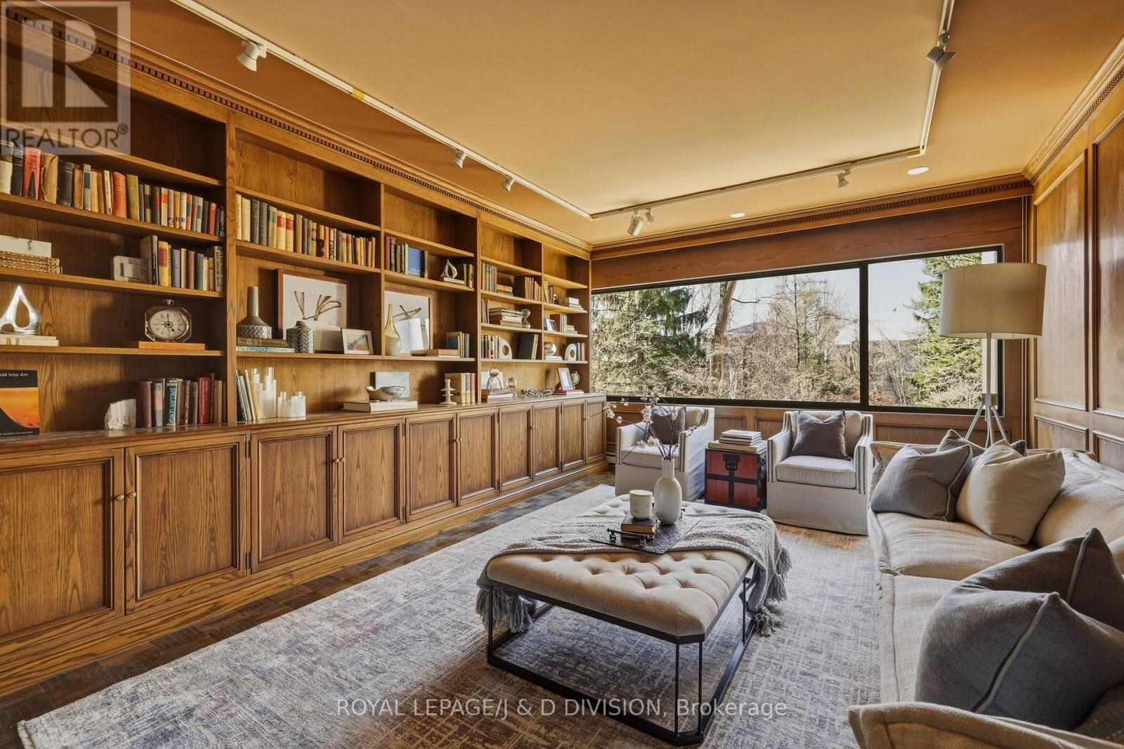 203 - 150 HEATH STREET W