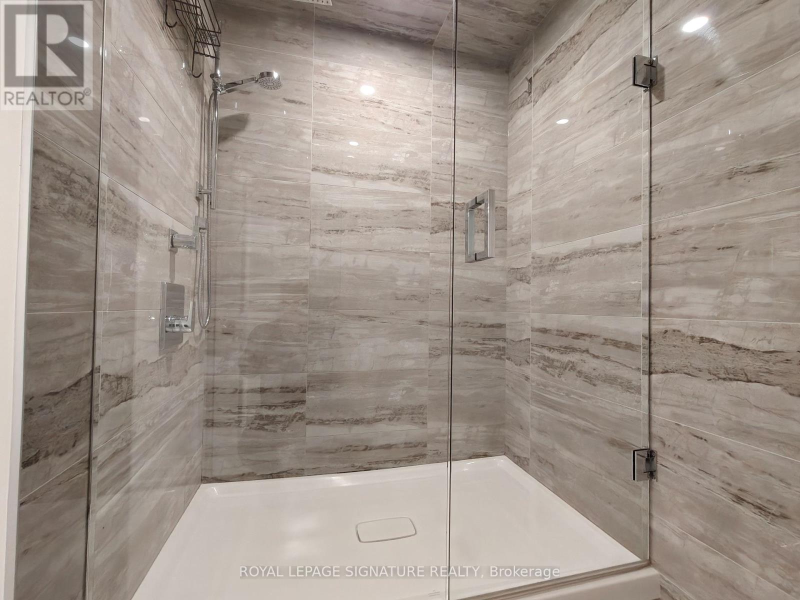 512 - 55 Harbour Square, Toronto, Ontario  M5J 2L1 - Photo 29 - C12991300