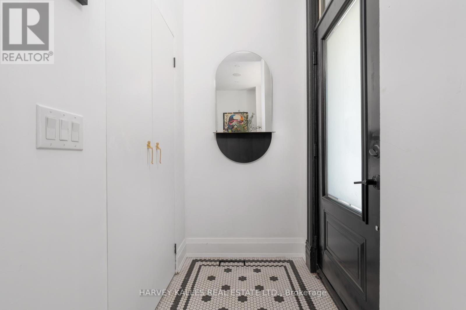 281 Lisgar Street, Toronto, Ontario M6J 3H1 - Photo 3 - C12991316