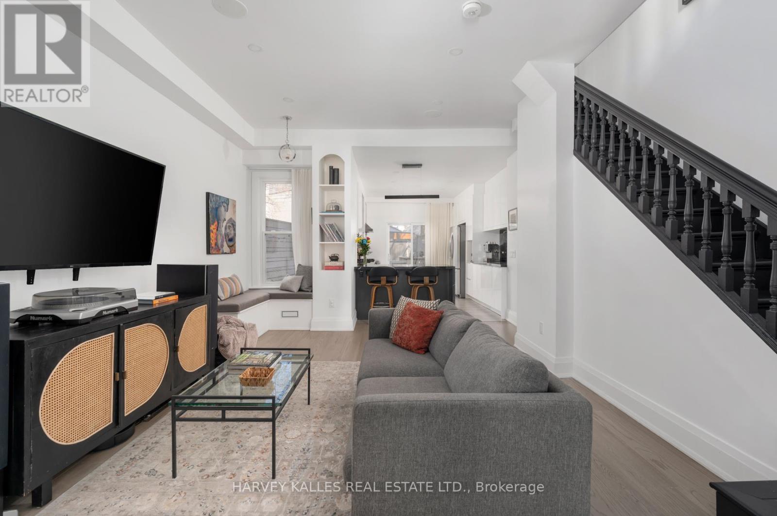 281 Lisgar Street, Toronto, Ontario M6J 3H1 - Photo 6 - C12991316