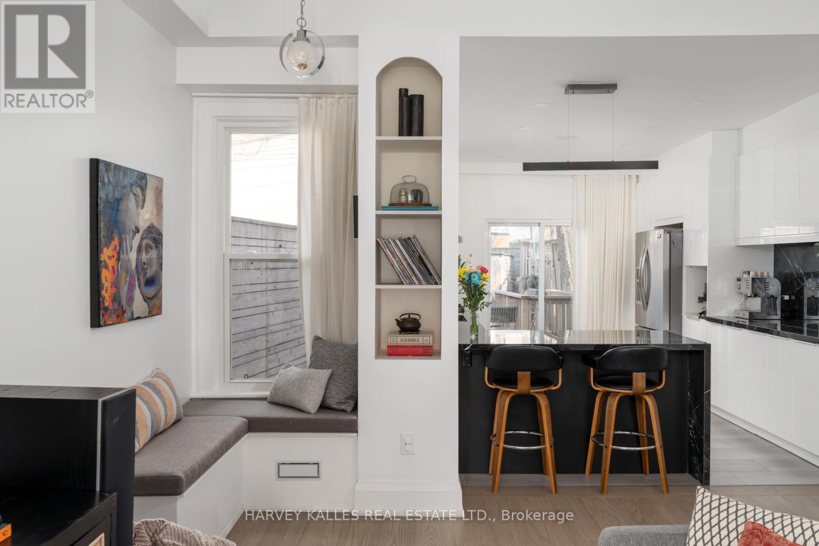 281 Lisgar Street, Toronto, Ontario M6J 3H1 - Photo 9 - C12991316