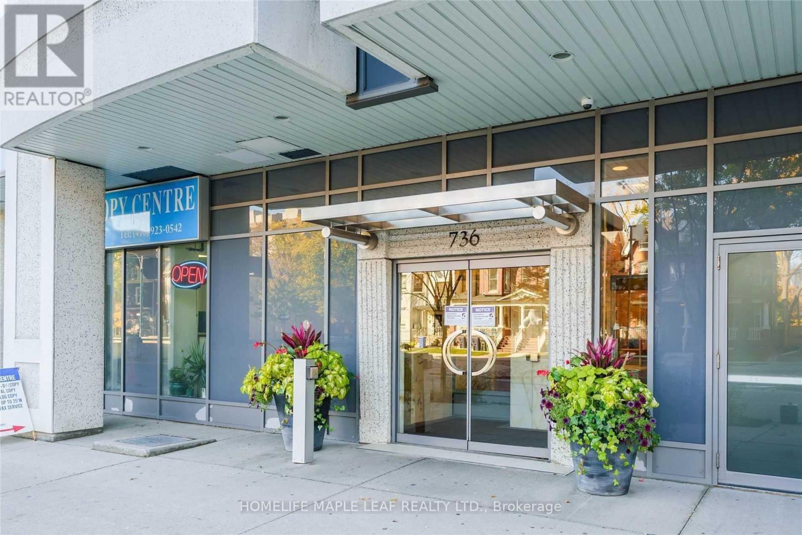 304 - 736 Spadina Avenue, Toronto, Ontario  M5S 2J6 - Photo 2 - C12991328