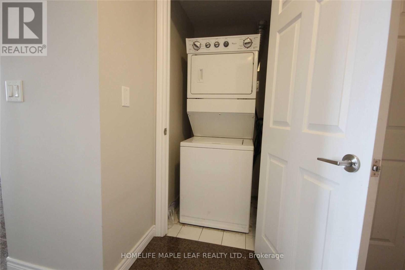 304 - 736 Spadina Avenue, Toronto, Ontario  M5S 2J6 - Photo 6 - C12991328