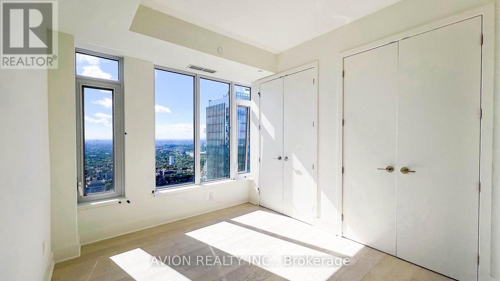 5609 - 11 Yorkville Avenue, Toronto, Ontario  M4W 0B7 - Photo 14 - C12991360