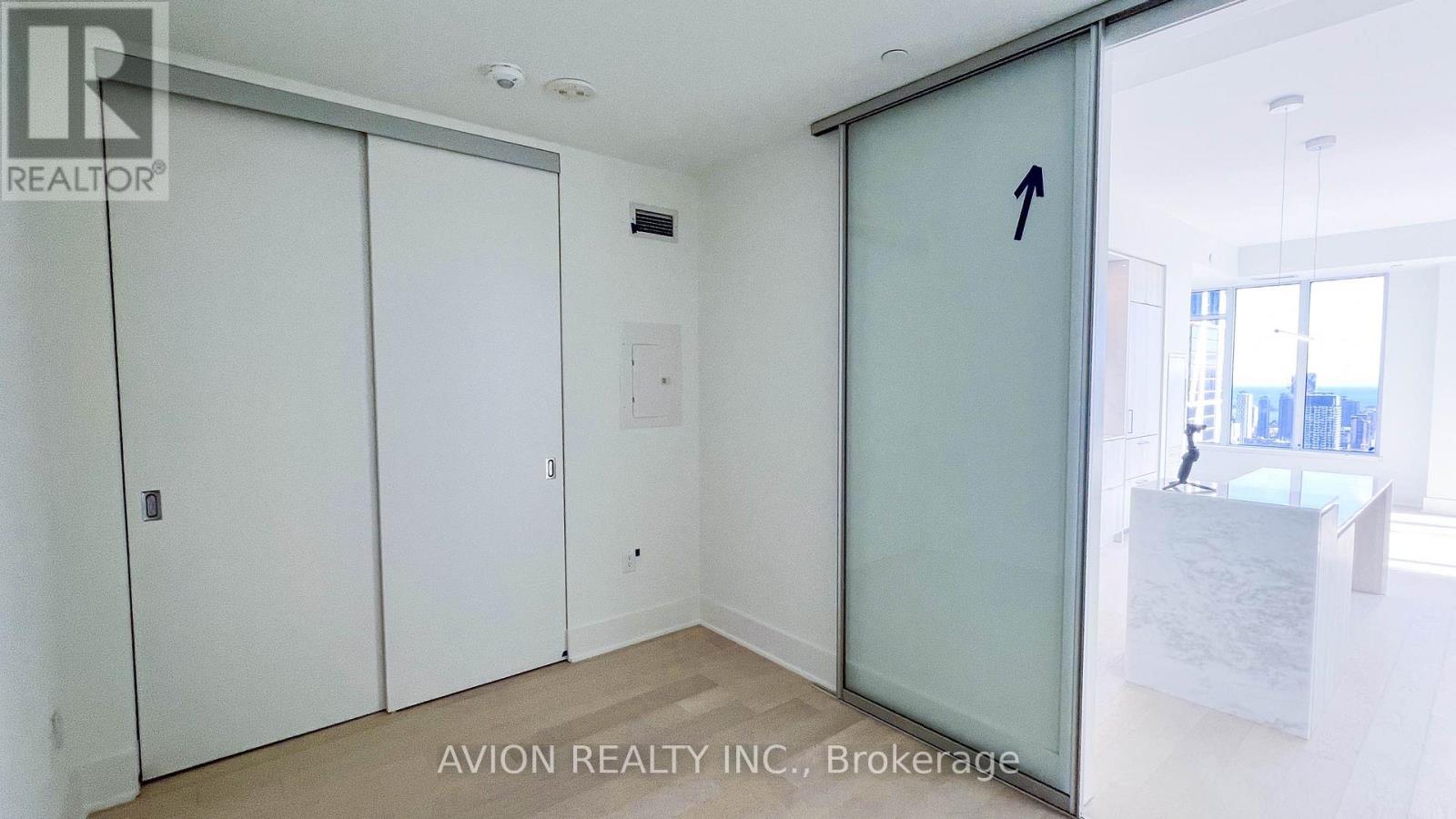 5609 - 11 Yorkville Avenue, Toronto, Ontario  M4W 0B7 - Photo 17 - C12991360