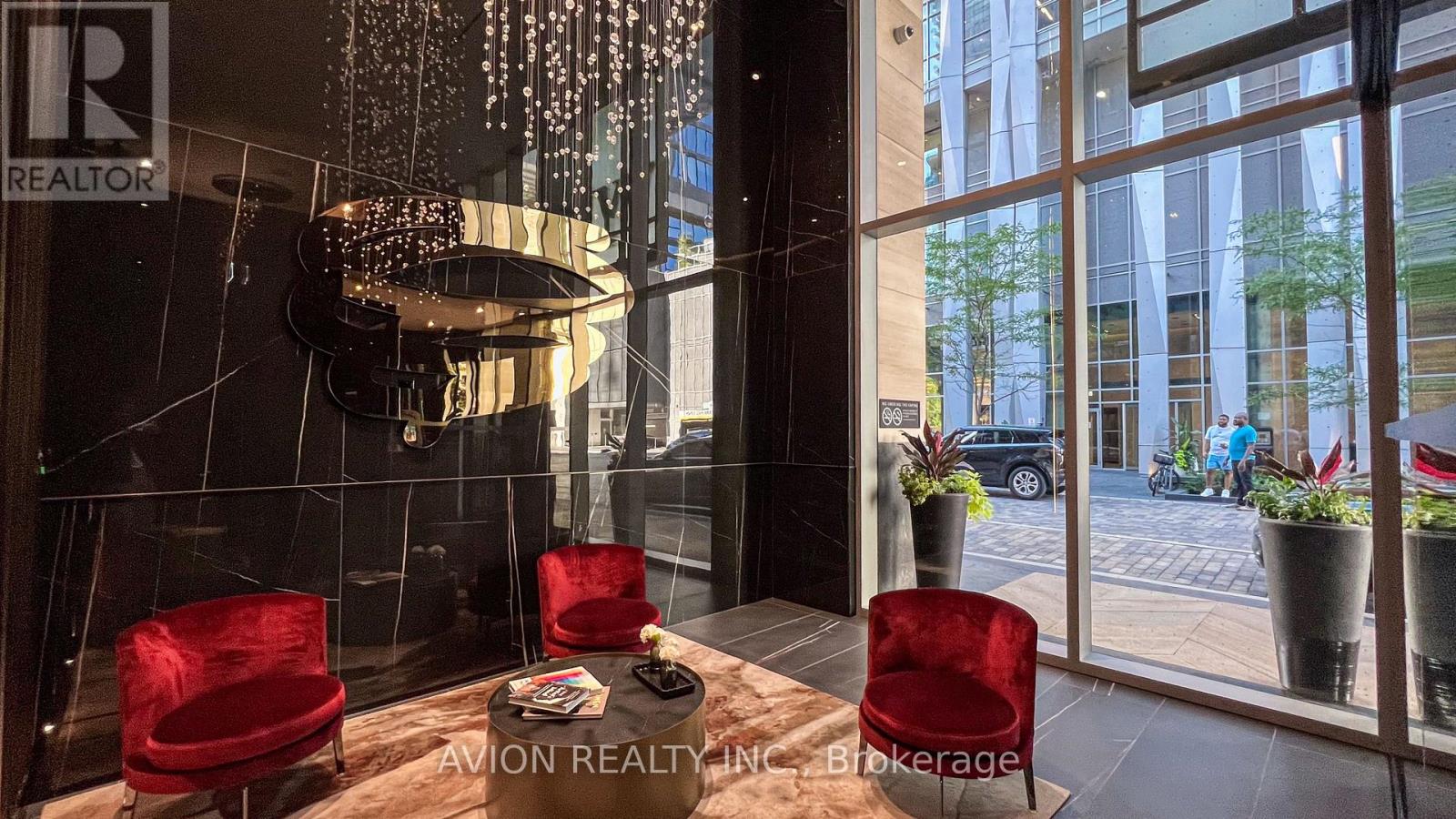 5609 - 11 Yorkville Avenue, Toronto, Ontario  M4W 0B7 - Photo 3 - C12991360