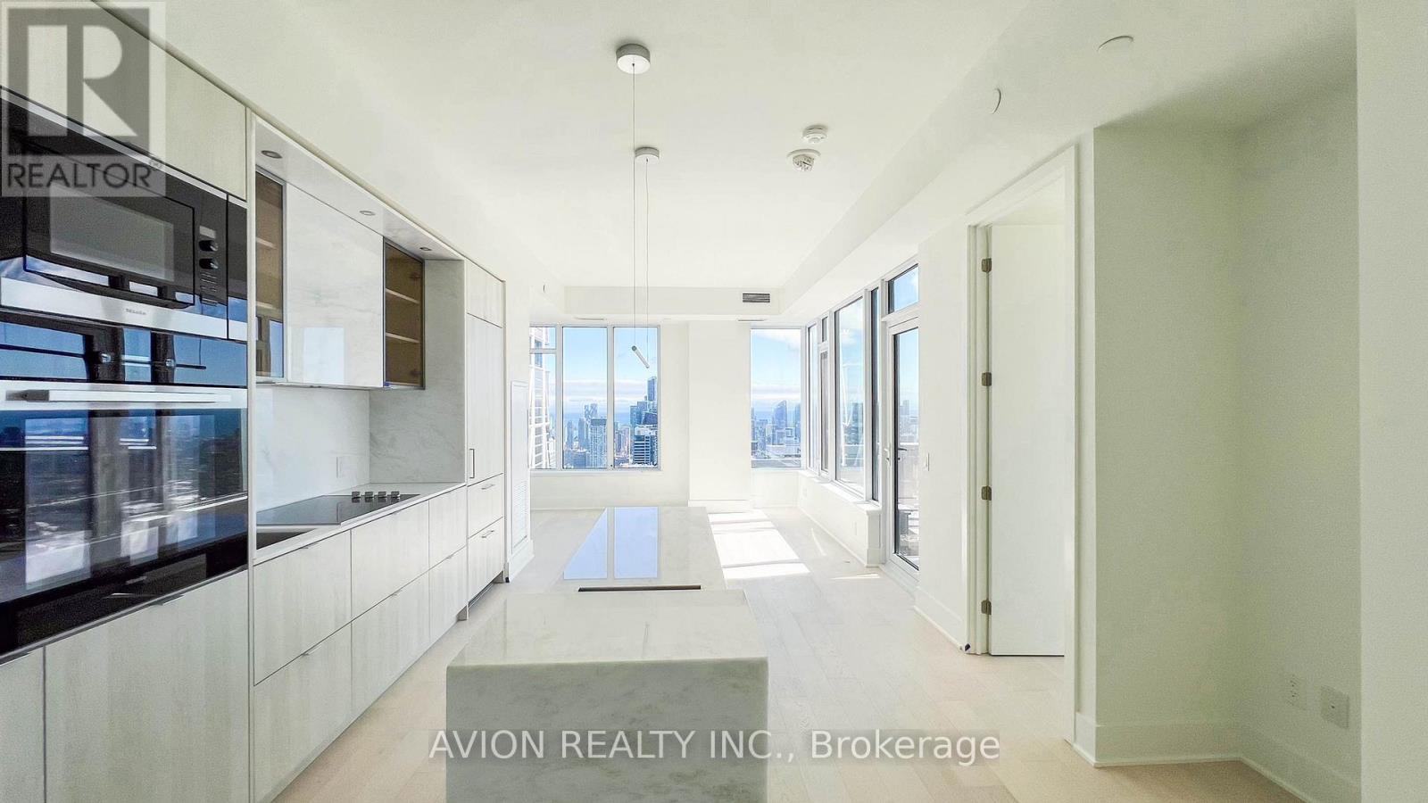 5609 - 11 Yorkville Avenue, Toronto, Ontario  M4W 0B7 - Photo 4 - C12991360