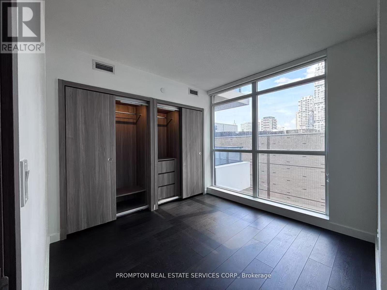 906 - 38 Widmer Street, Toronto, Ontario  M5V 2E9 - Photo 4 - C12991406