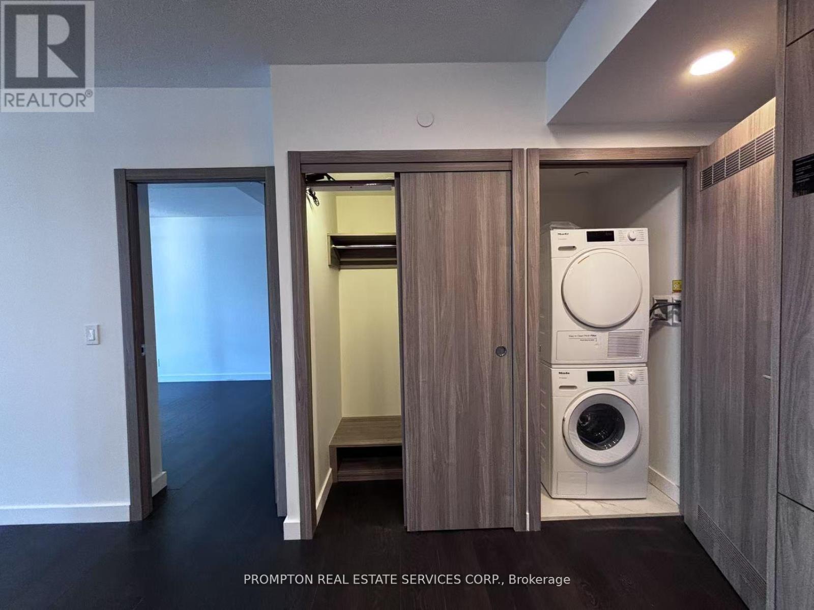 906 - 38 Widmer Street, Toronto, Ontario  M5V 2E9 - Photo 8 - C12991406