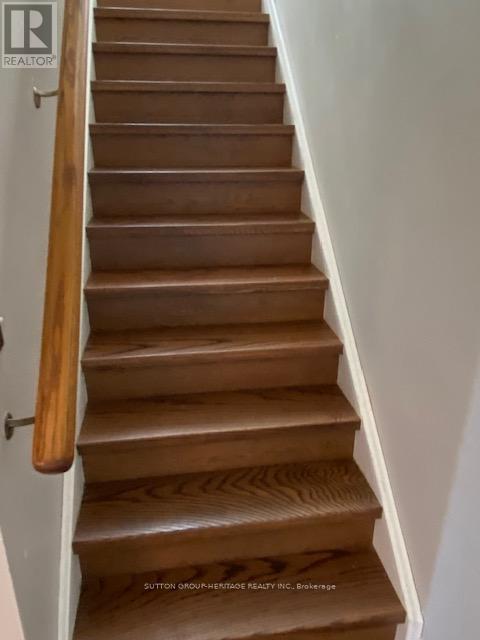 52 Wessex Drive, Whitby, Ontario  L1M 2C3 - Photo 7 - E12798380