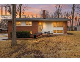 142 BEECHWOOD CRESCENT, Newmarket, Ontario