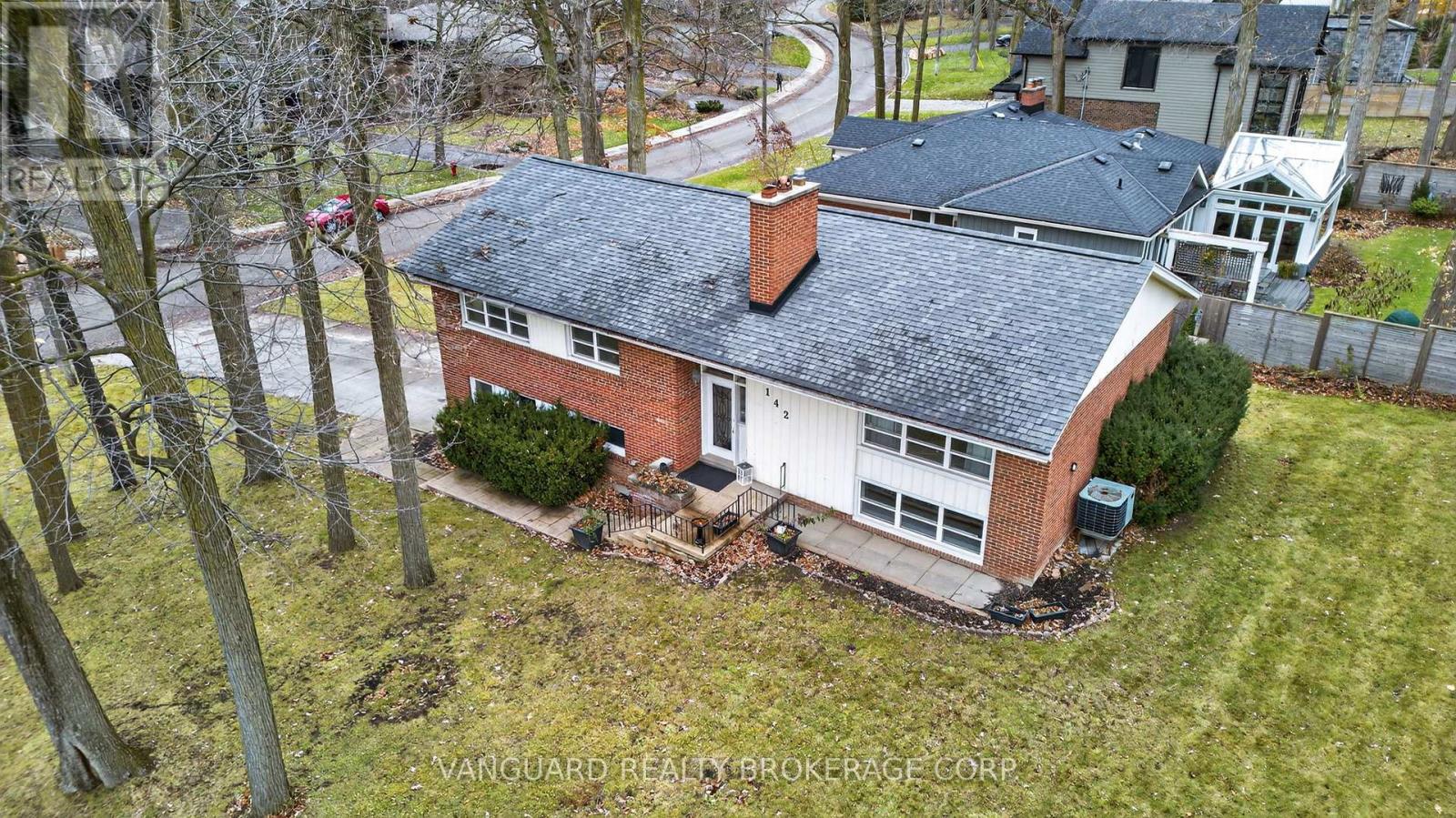 142 Beechwood Crescent, Newmarket, Ontario  L3Y 1W3 - Photo 20 - N12978972