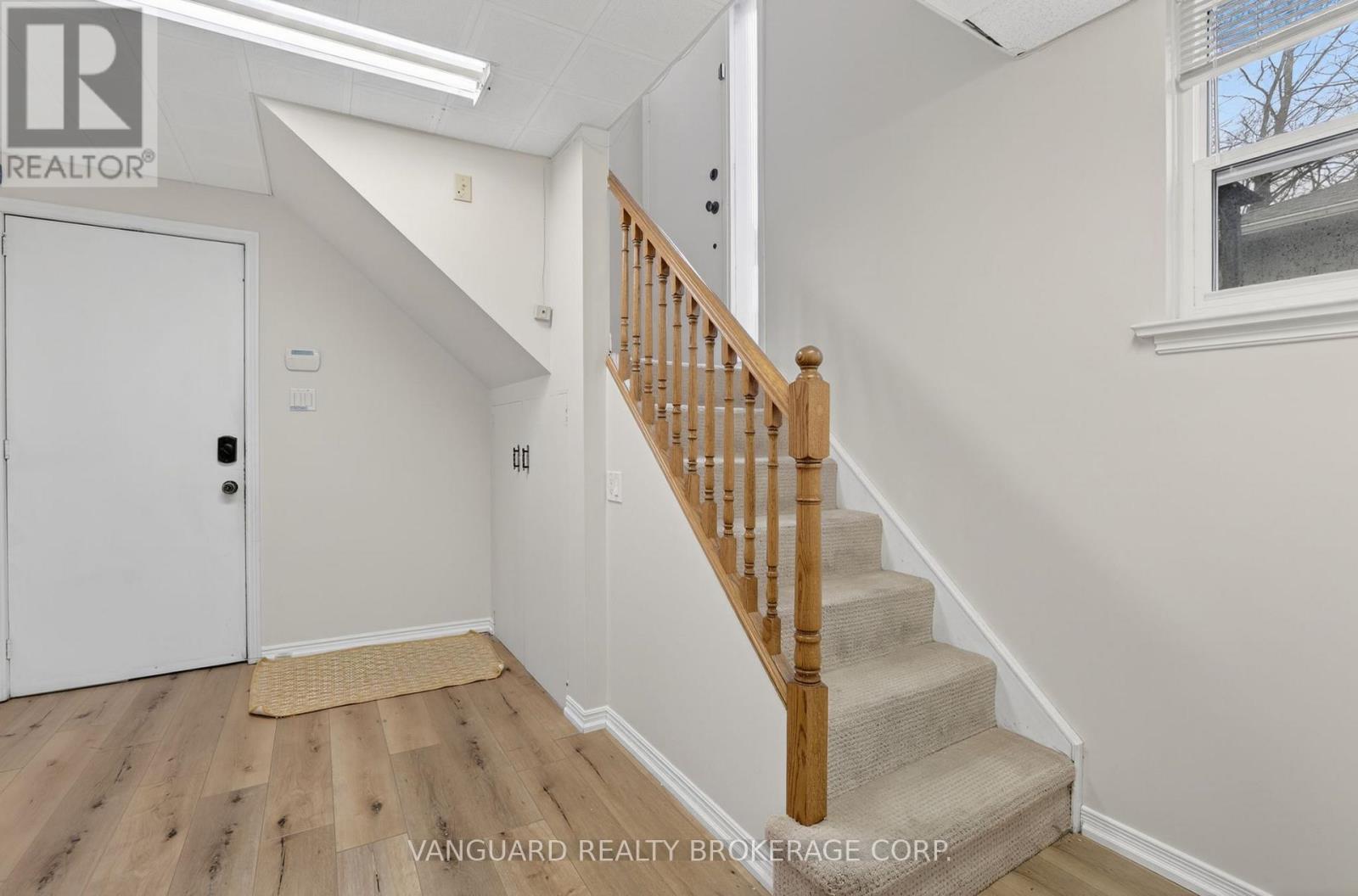 142 Beechwood Crescent, Newmarket, Ontario  L3Y 1W3 - Photo 14 - N12978972