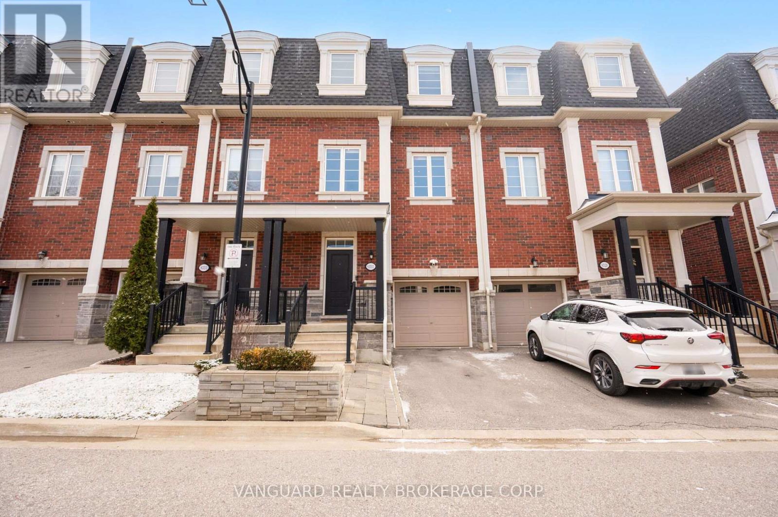 8331 ISLINGTON AVENUE, Vaughan, Ontario