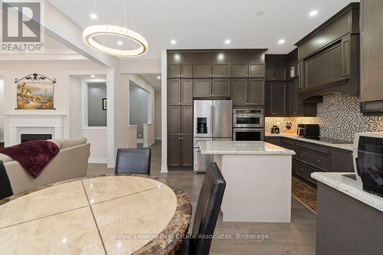 212 Niagara Trail, Halton Hills, Ontario  L7G 0H9 - Photo 13 - W12807296