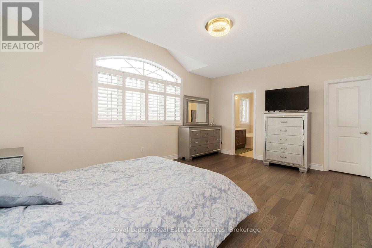 212 Niagara Trail, Halton Hills, Ontario  L7G 0H9 - Photo 22 - W12807296