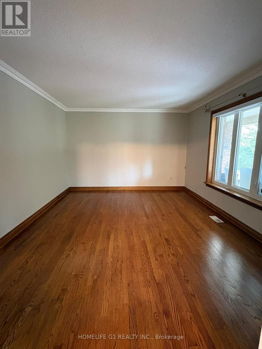 8 Rosegarden Drive, Brampton, Ontario  L6P 0E6 - Photo 11 - W12962066