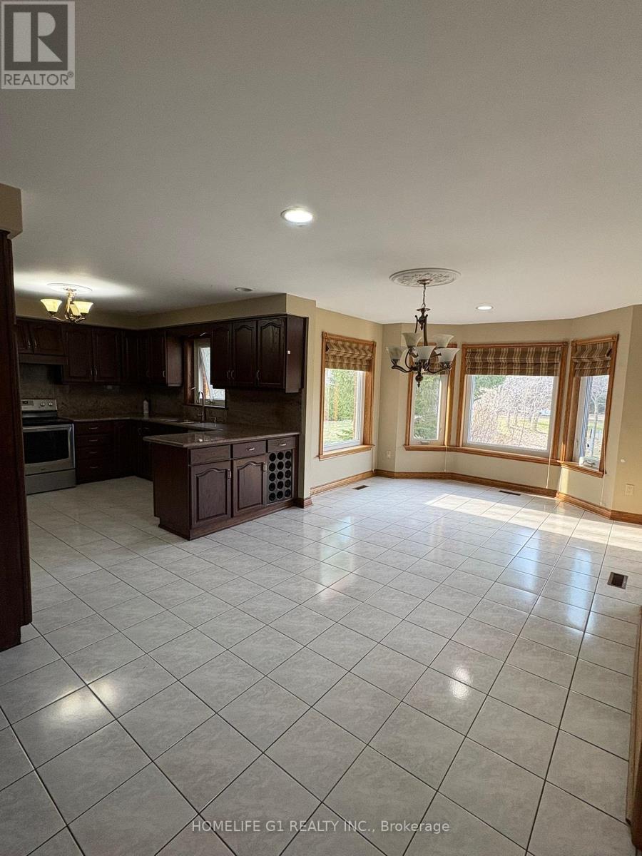 8 Rosegarden Drive, Brampton, Ontario  L6P 0E6 - Photo 6 - W12962066