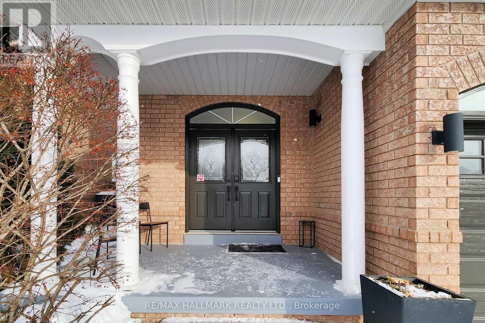 49 Sonley Drive, Whitby, Ontario  L1R 3B7 - Photo 2 - E12991342