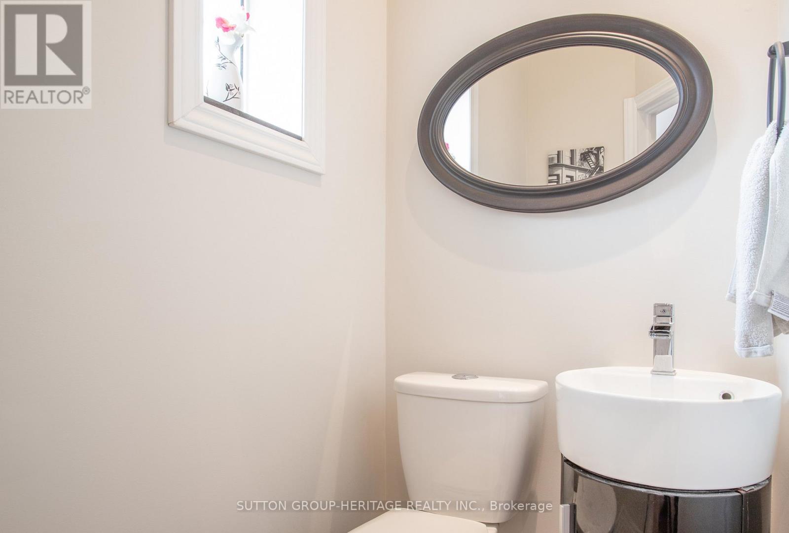 45 Harris Park Drive, Toronto, Ontario  M1L 3A5 - Photo 18 - E12991346