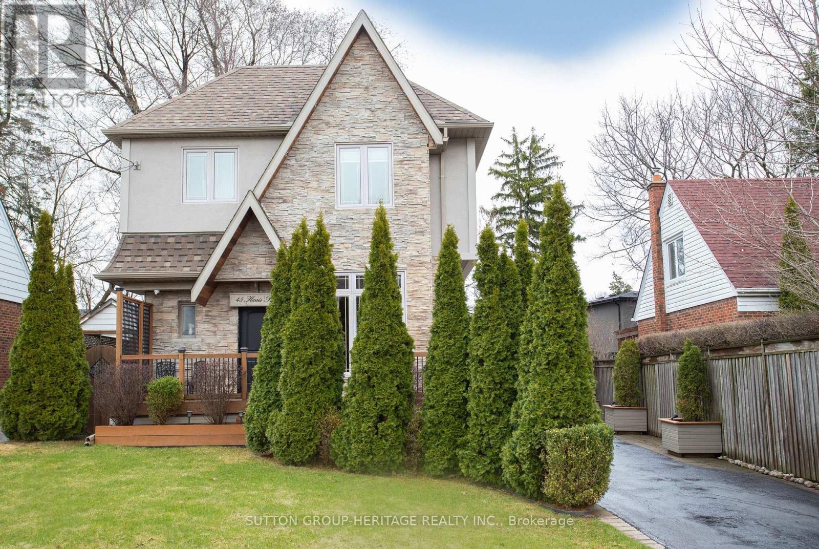 45 Harris Park Drive, Toronto, Ontario  M1L 3A5 - Photo 3 - E12991346