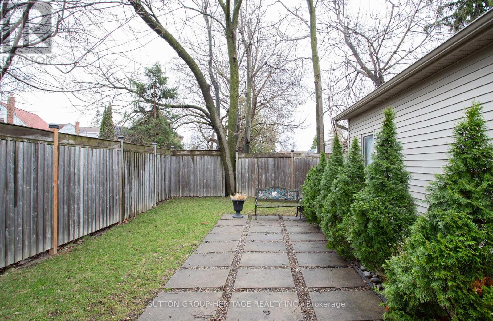 45 Harris Park Drive, Toronto, Ontario  M1L 3A5 - Photo 43 - E12991346