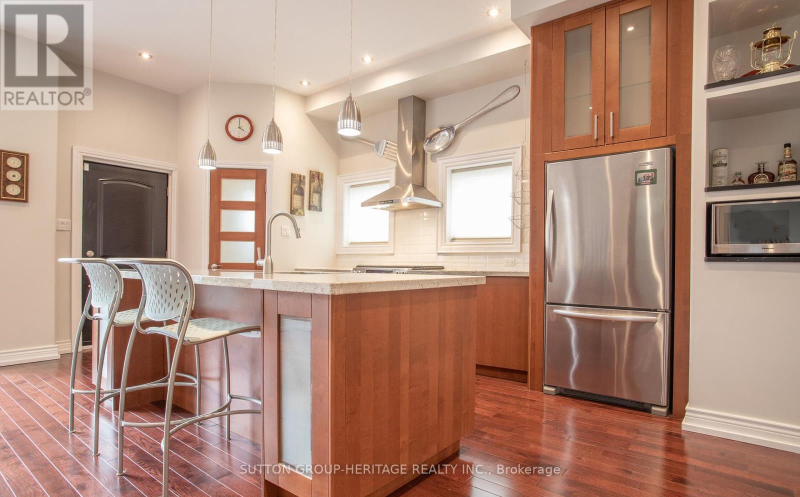 45 Harris Park Drive, Toronto, Ontario  M1L 3A5 - Photo 6 - E12991346