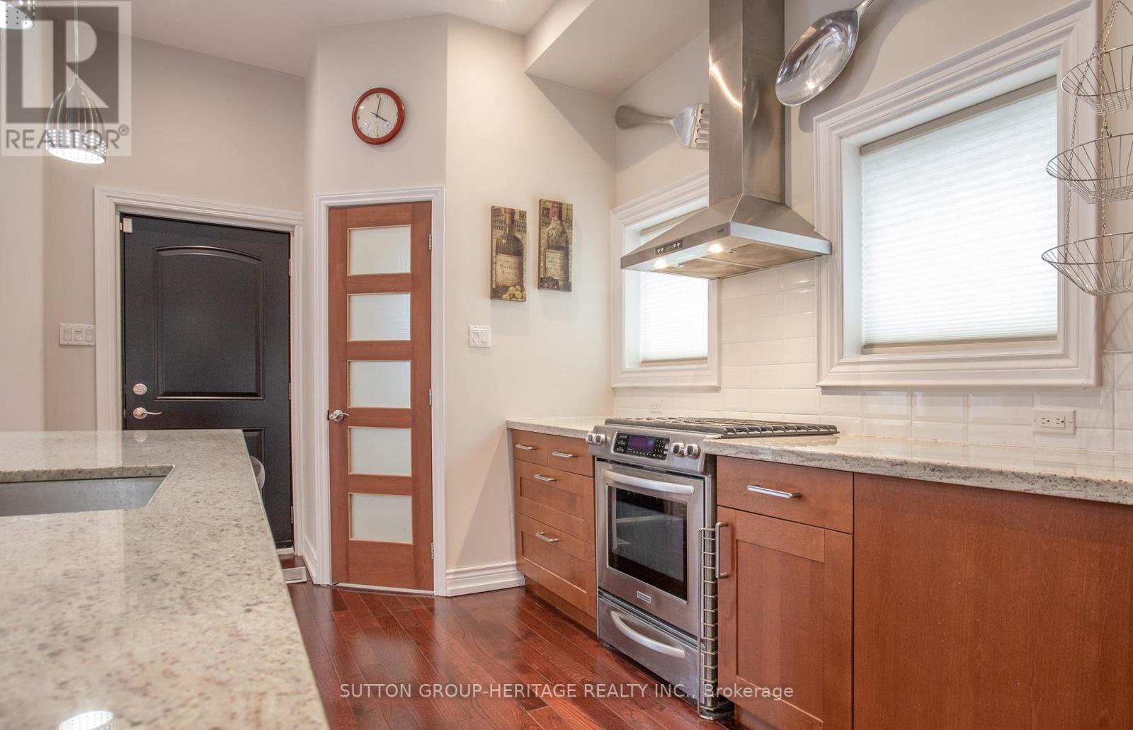 45 Harris Park Drive, Toronto, Ontario  M1L 3A5 - Photo 7 - E12991346