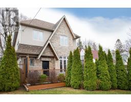 45 HARRIS PARK DRIVE, Toronto, Ontario