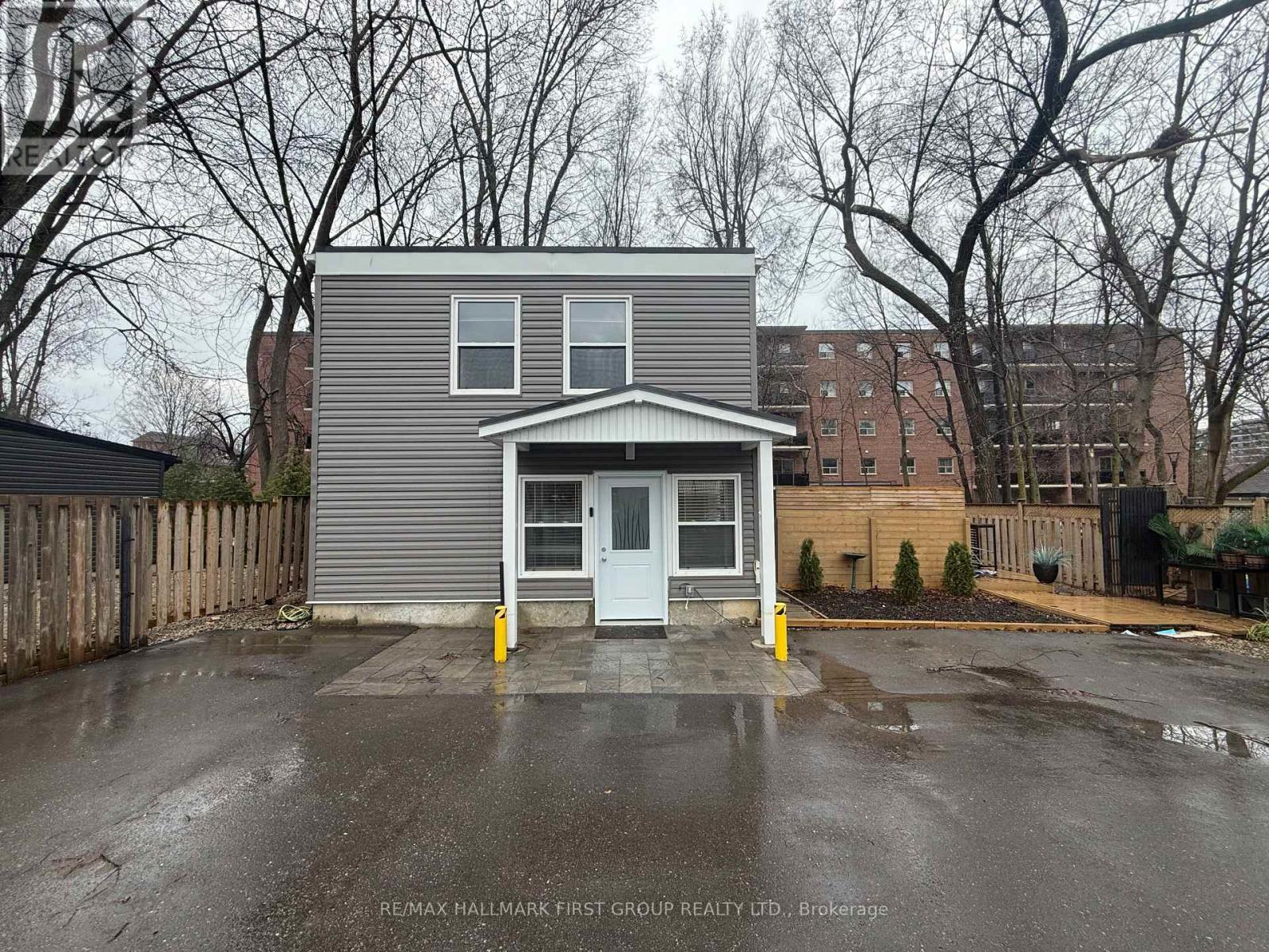 Unit B - 33 Lincoln Street