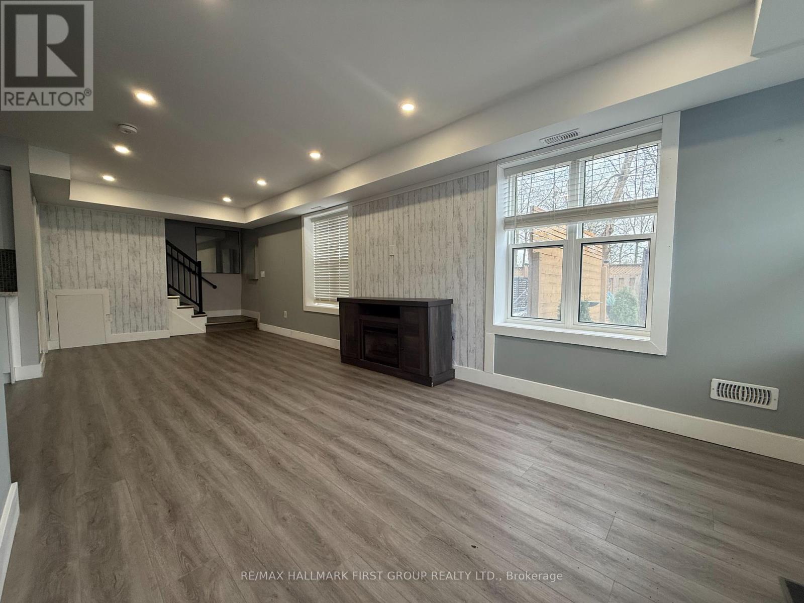 Unit B - 33 Lincoln Street, Ajax, Ontario  L1S 6C4 - Photo 4 - E12991352