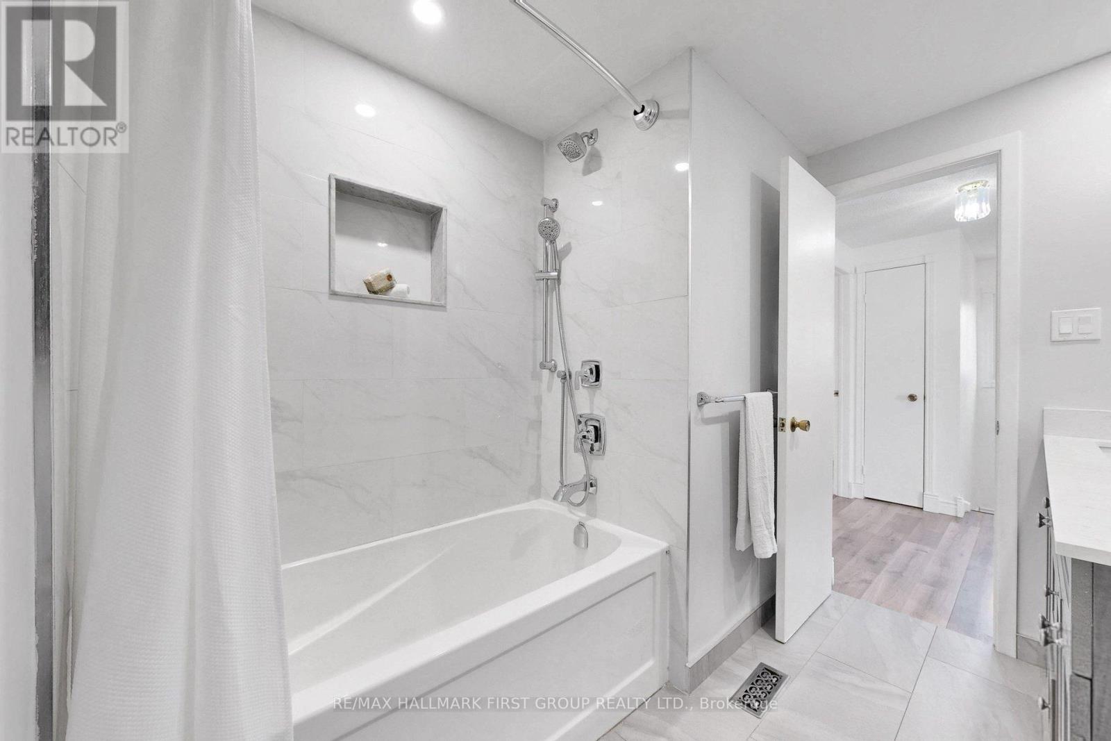 1138 Tanzer Court, Pickering, Ontario  L1W 3S4 - Photo 30 - E12991432