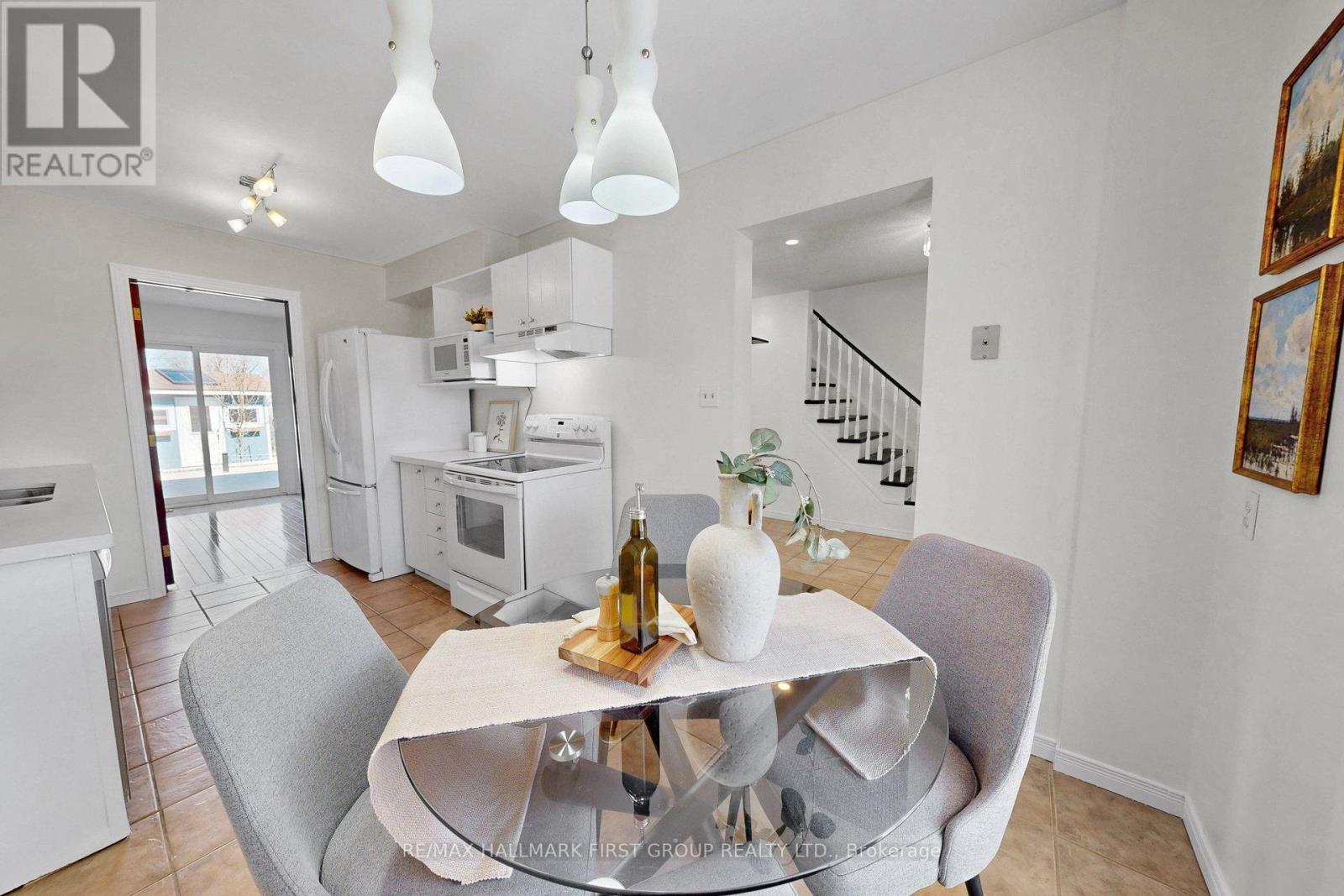 1138 Tanzer Court, Pickering, Ontario  L1W 3S4 - Photo 9 - E12991432