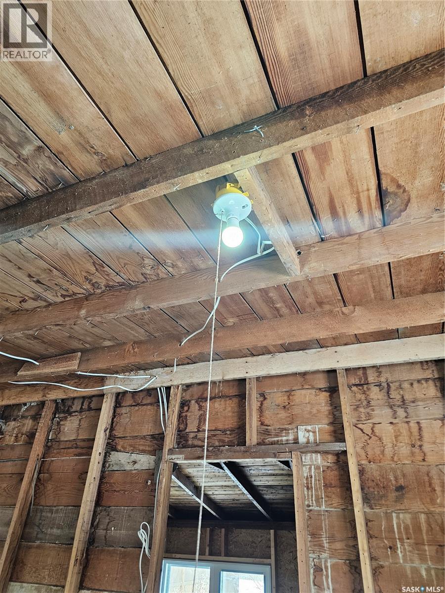 1038 Veterans Avenue, Esterhazy, Saskatchewan  S0A 0X0 - Photo 17 - SK031093