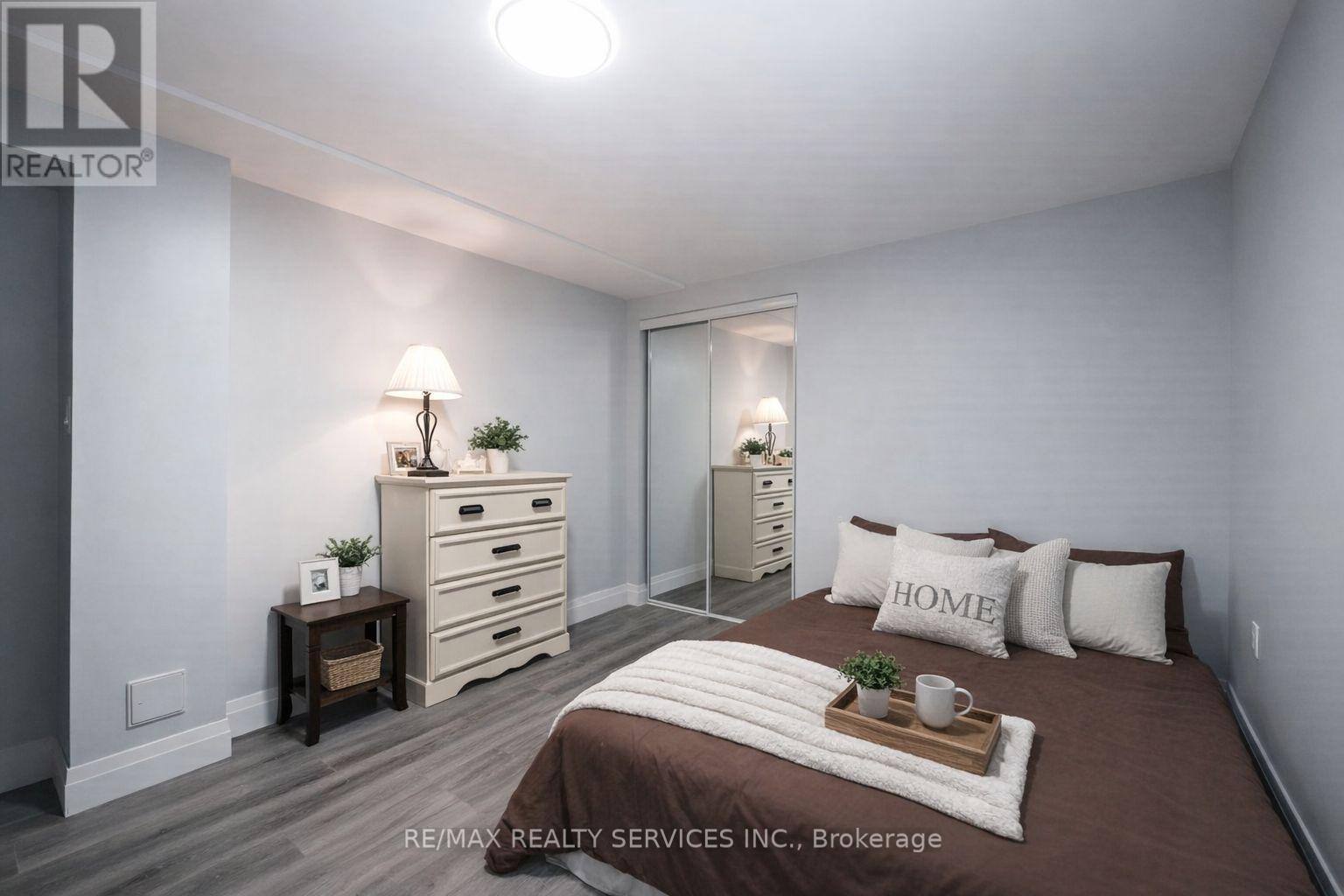 8 Yeoman Drive, Brantford, Ontario  N3R 7S8 - Photo 40 - X12991010