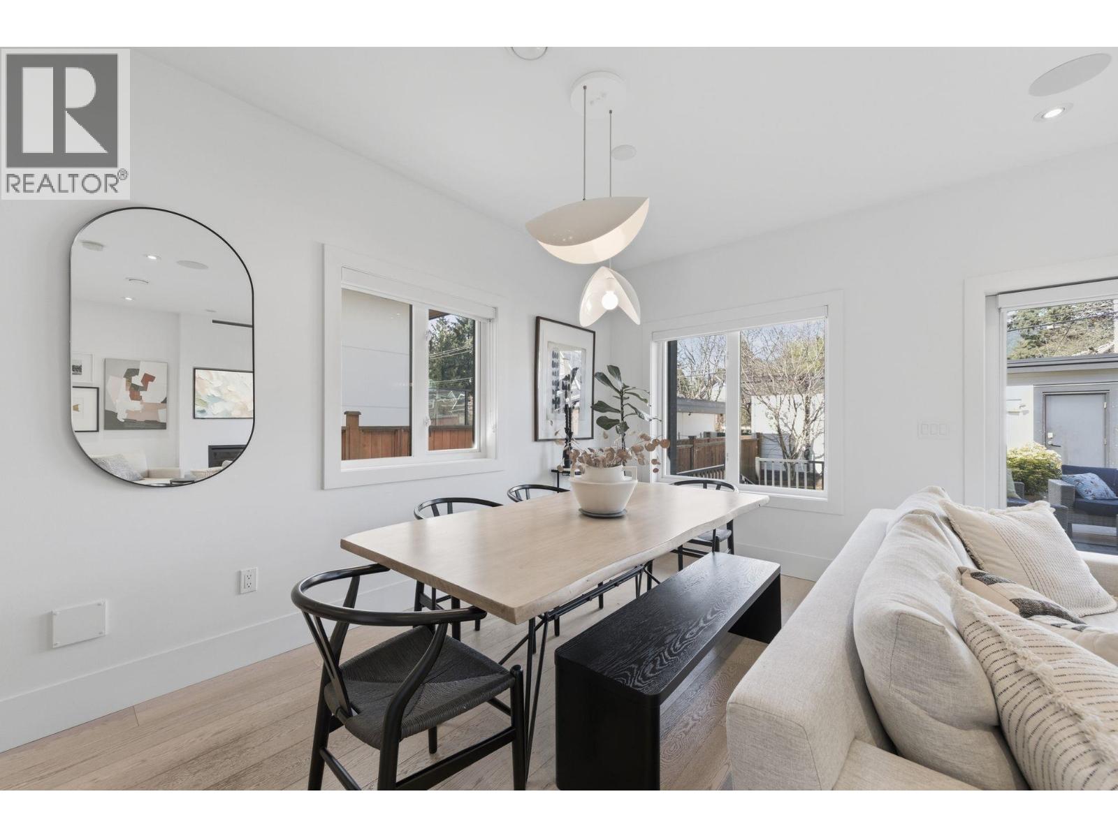 212 E 18th Street, North Vancouver, British Columbia  V7L 2X6 - Photo 10 - R3102589