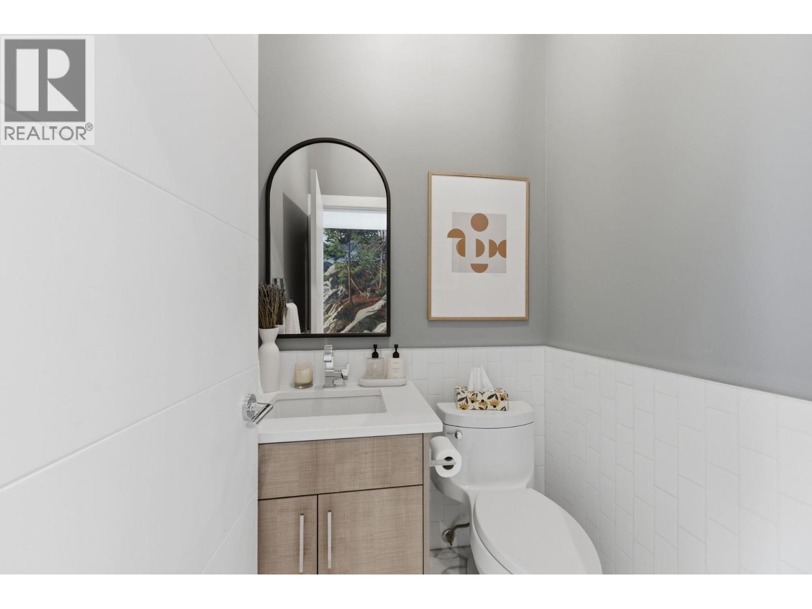 212 E 18th Street, North Vancouver, British Columbia  V7L 2X6 - Photo 14 - R3102589