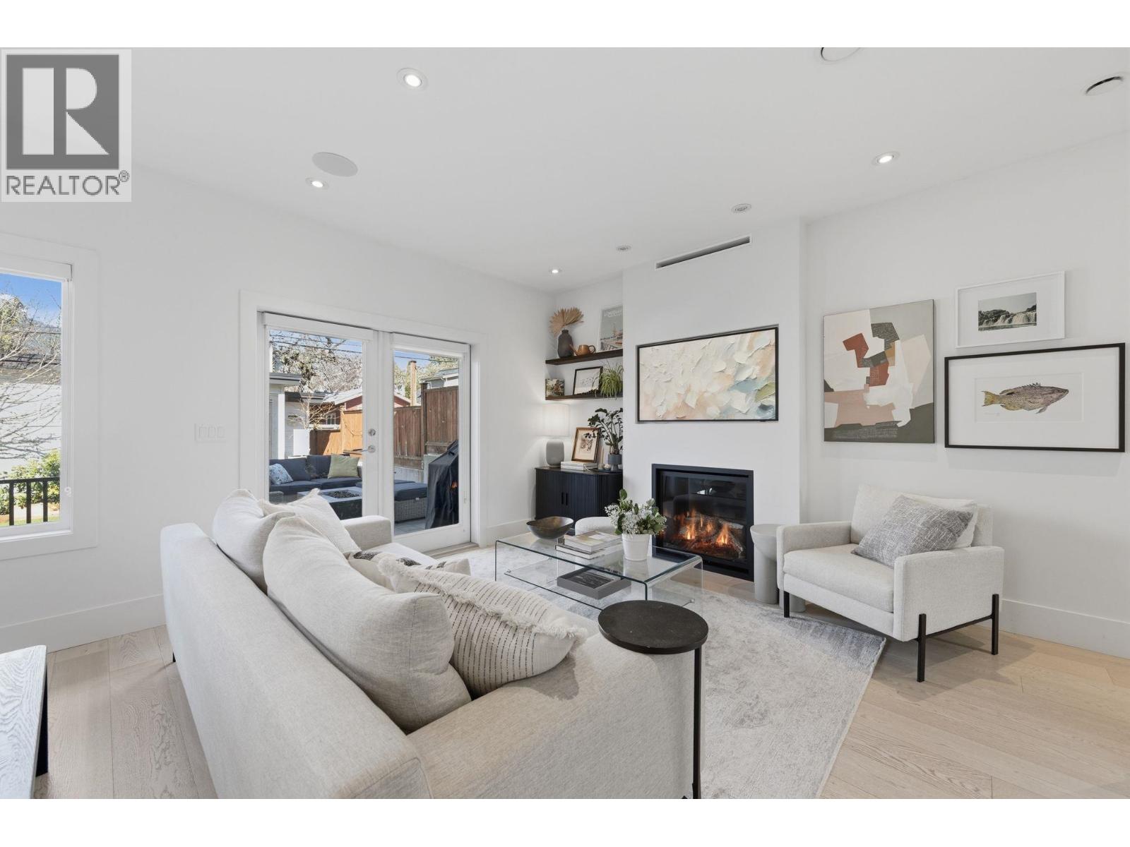 212 E 18th Street, North Vancouver, British Columbia  V7L 2X6 - Photo 6 - R3102589