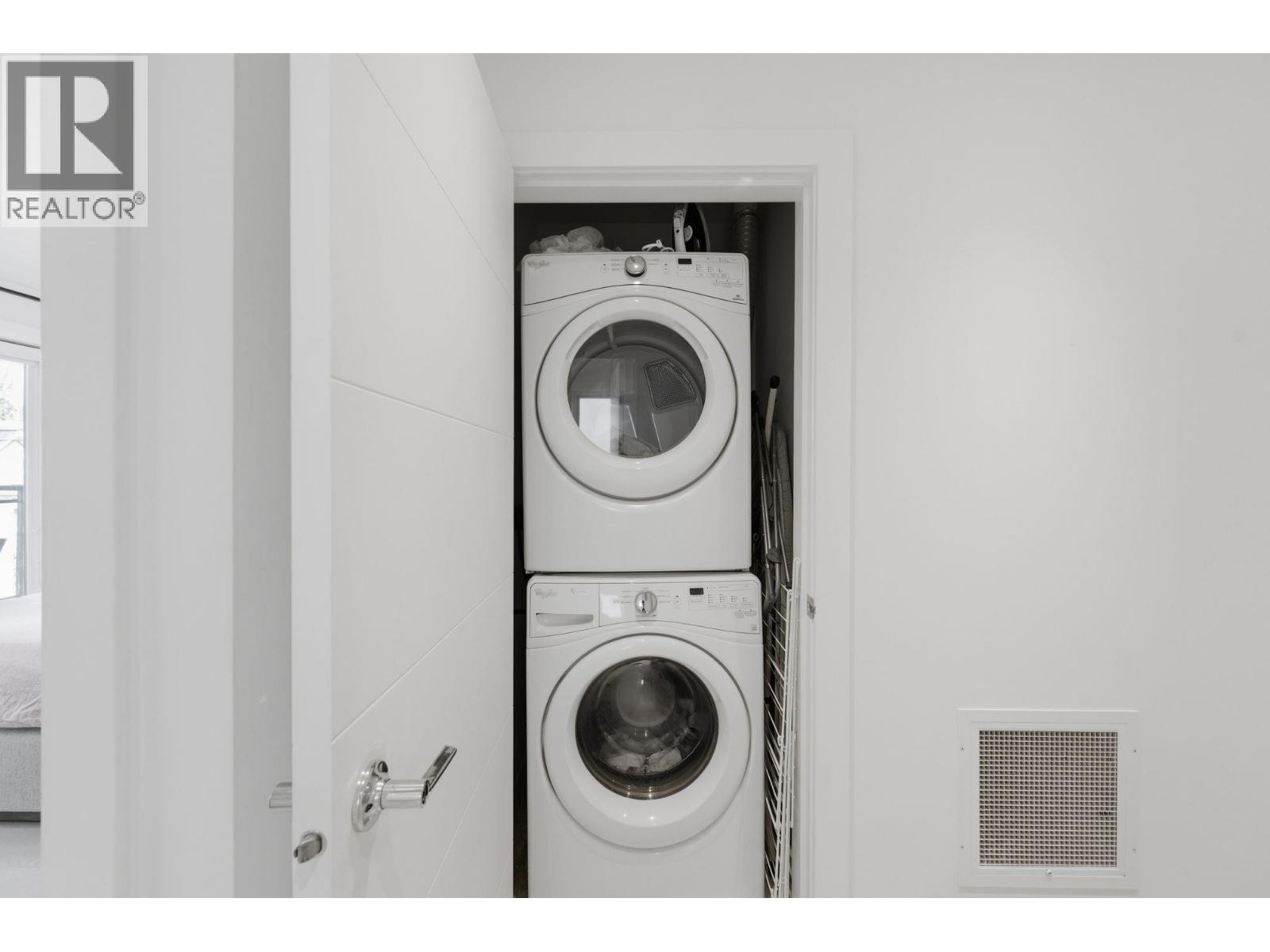 212 E 18th Street, North Vancouver, British Columbia  V7L 2X6 - Photo 24 - R3102589